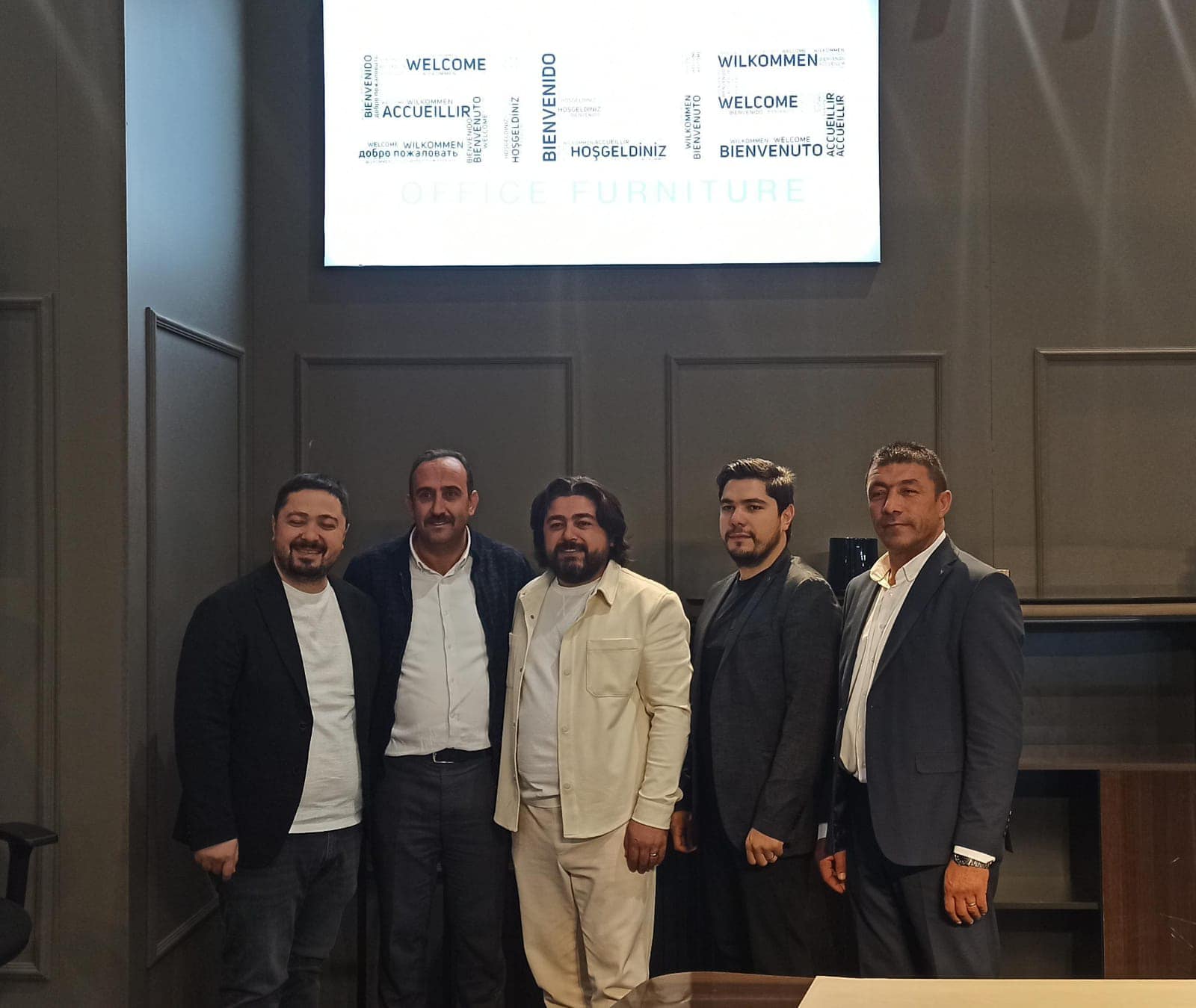 Belediye Başkanımız Av. Mustafa İLMEK, Kayseri Organize Sanayi Fuar Merkezinde açılan 3'ncü Anadolu Mobilya Fuarını ziyaret etti.