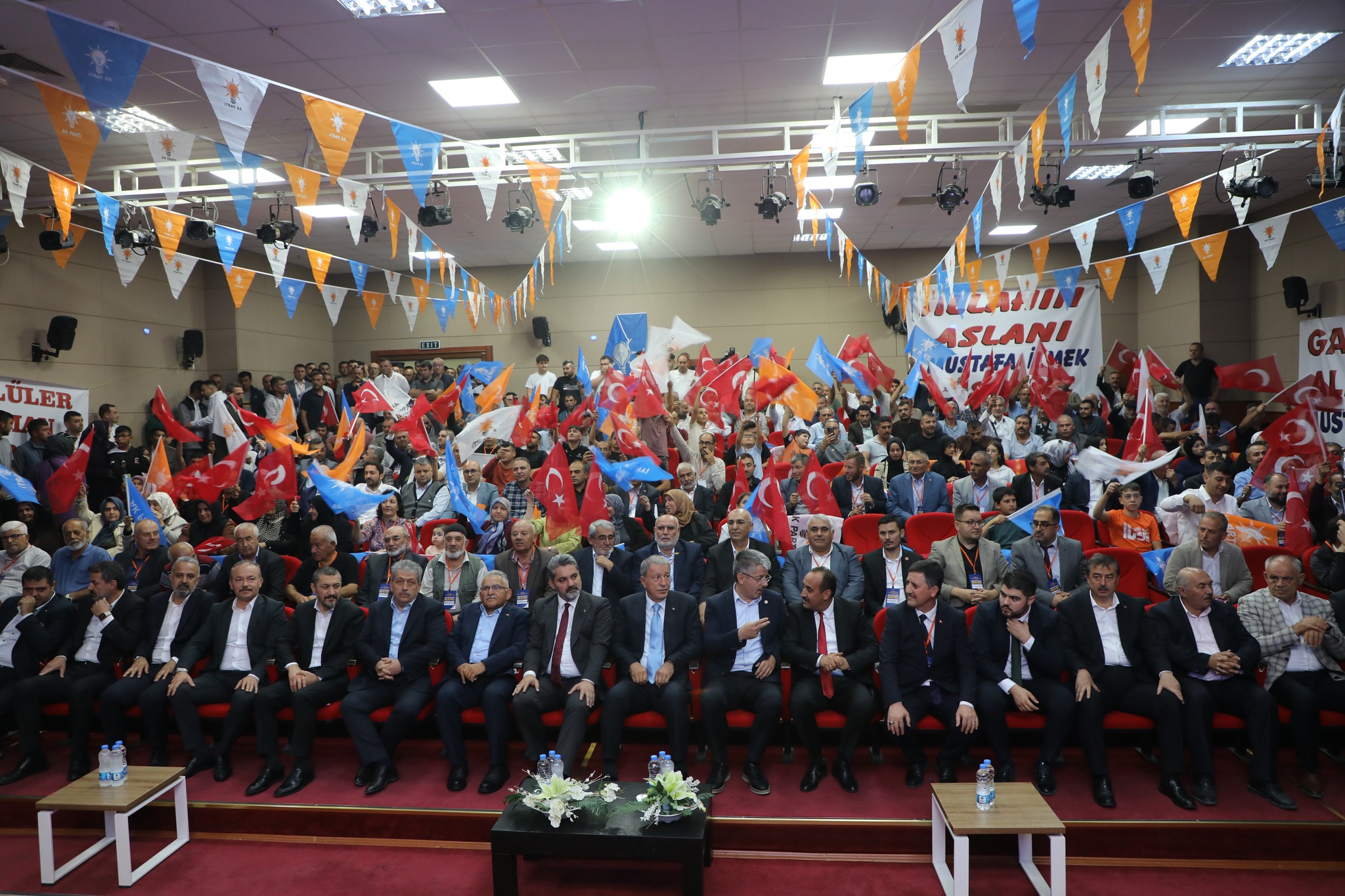 AK Parti İncesu İlçe Başkanlığı 8.'nci Olağan Genel Kurulu Belediyemiz Konferans Salonunda coşku ile yapıldı.