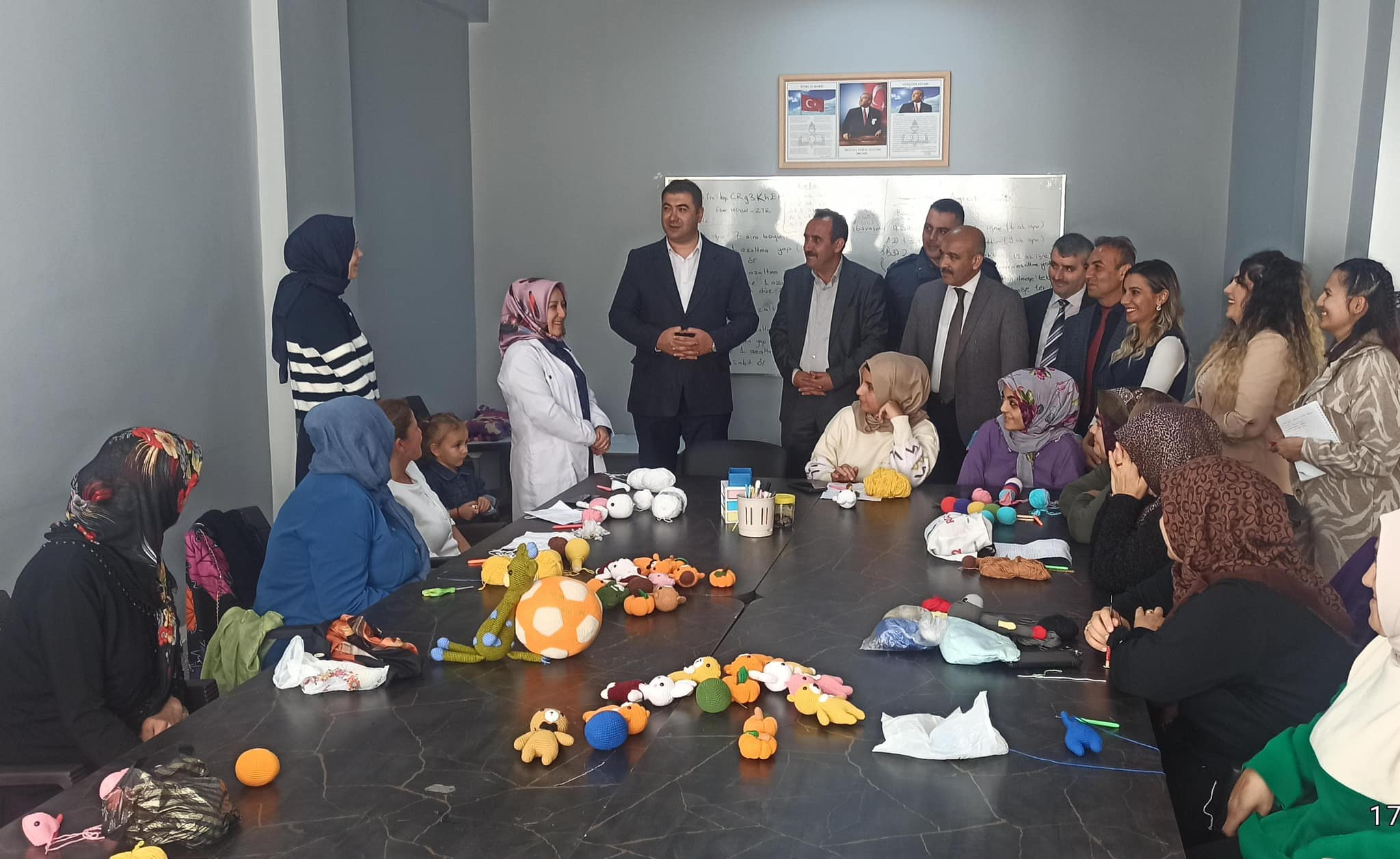 Belediye Başkanımız Av. Mustafa İLMEK, İlçe Kaymakamımız Sn. Ömer Said KARAKAŞ, İlçe Milli Eğitim Müdürümüz ve İlçe Jandarma Komutanımız ile İncesu Aile Destek Merkezini (ADEM) ziyaret etti.