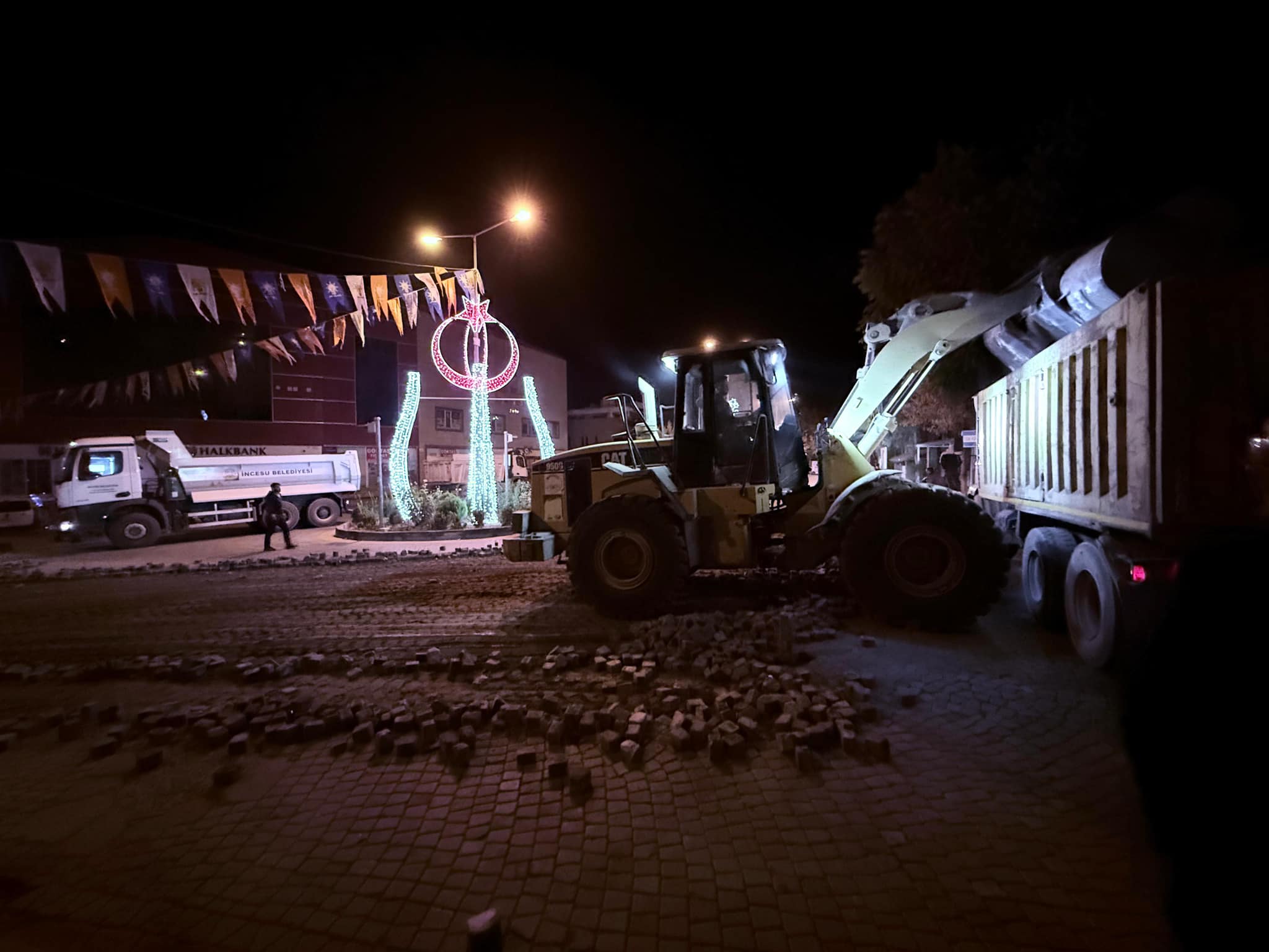 Saat: 24:00 Çalışıyoruz...