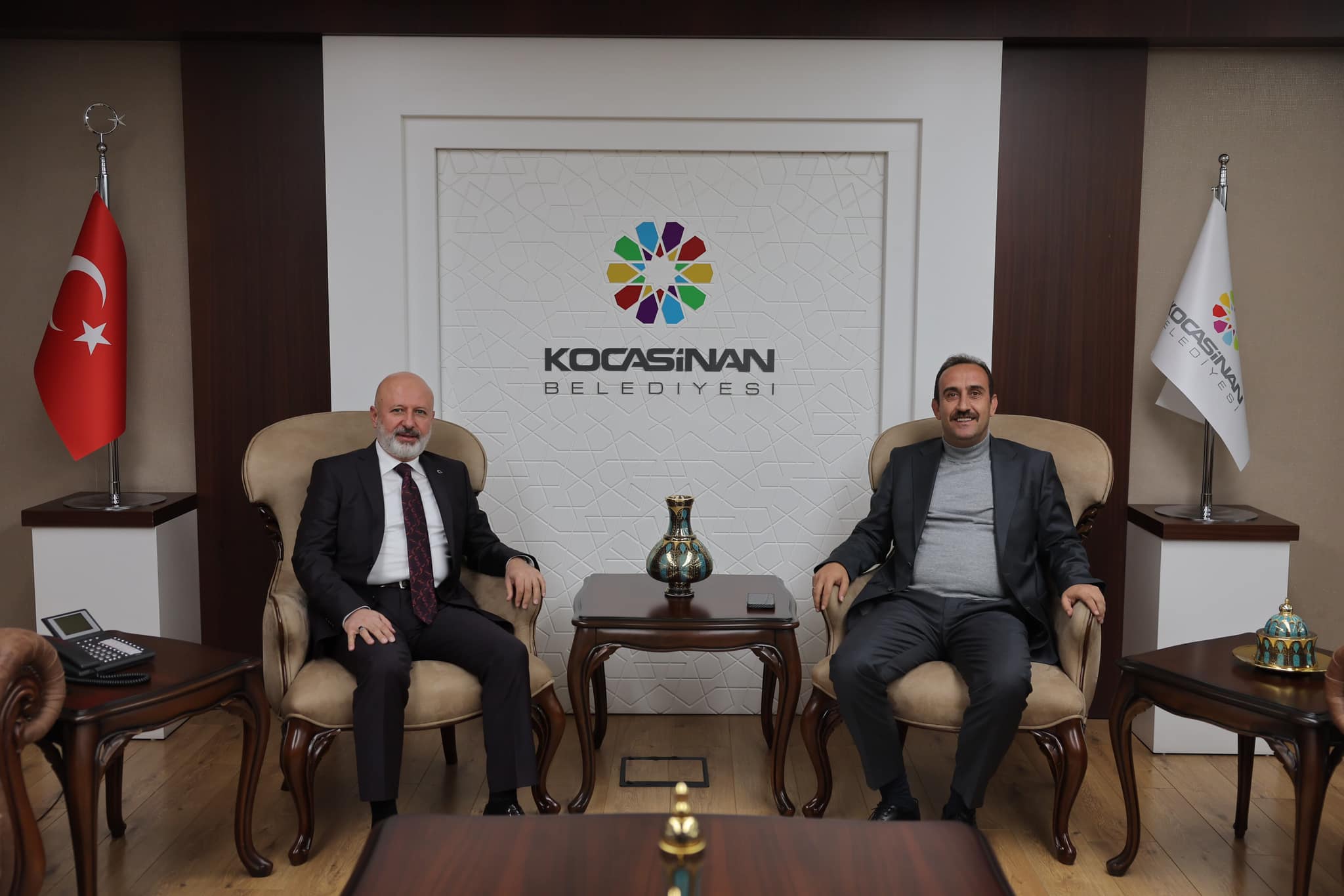 Şehrine ve ilçesine gayretli çalışması ile bağlı Belediye Başkanımıza nazik ev sahipliği için teşekkür ederiz.