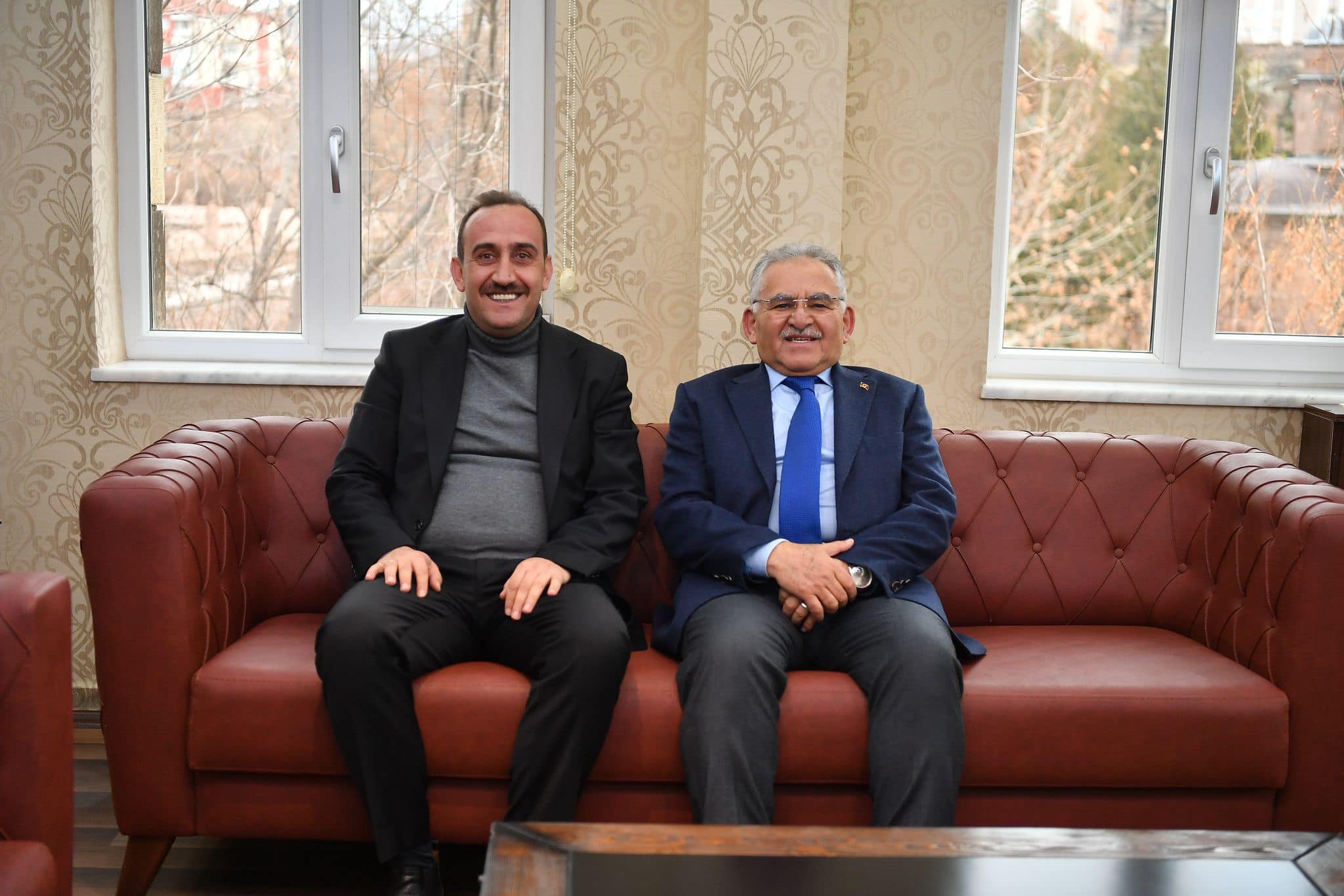 Kayseri Büyükşehir Belediye Başkanımız Sn. Memduh BÜYÜKKILIÇ, Belediye Başkanımız Av. Mustafa İLMEK’i makamında ziyaret etti.