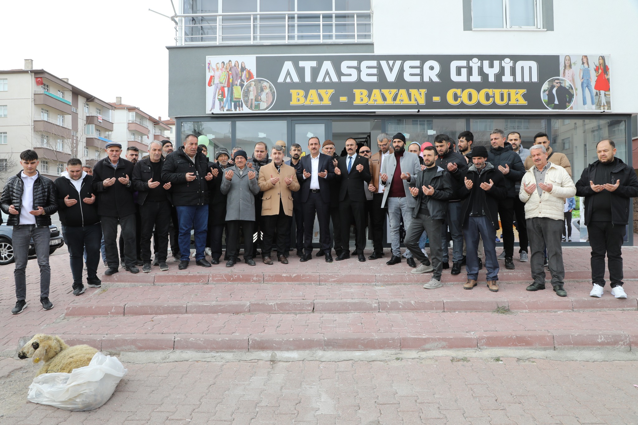 Esnafımıza hayırlı kazançlar dileriz.