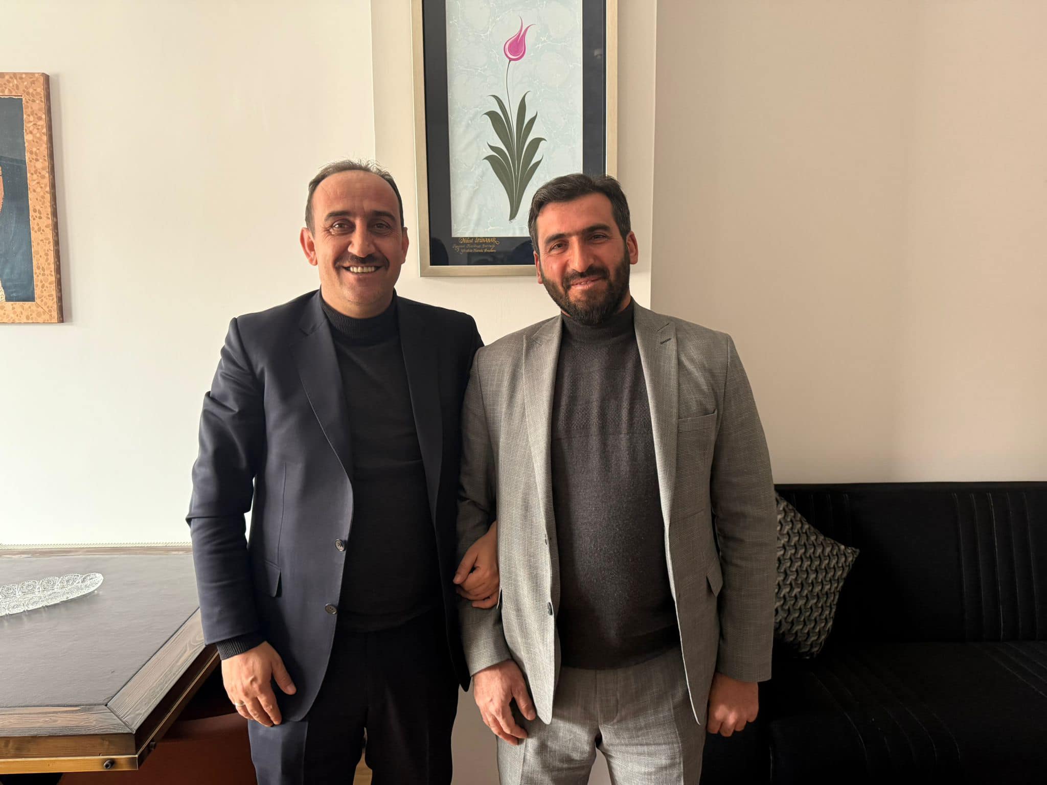 Belediye Başkanımız Av. Mustafa İLMEK, Şeyhşaban mahalle Muhtarımız Sn. Şerafettin AKDURAN ile yaz sezonunda Şeyhşaban Mahallemizde yapılacak çalışmalarla ilgili değerlendirme görüşmesi yaptı.