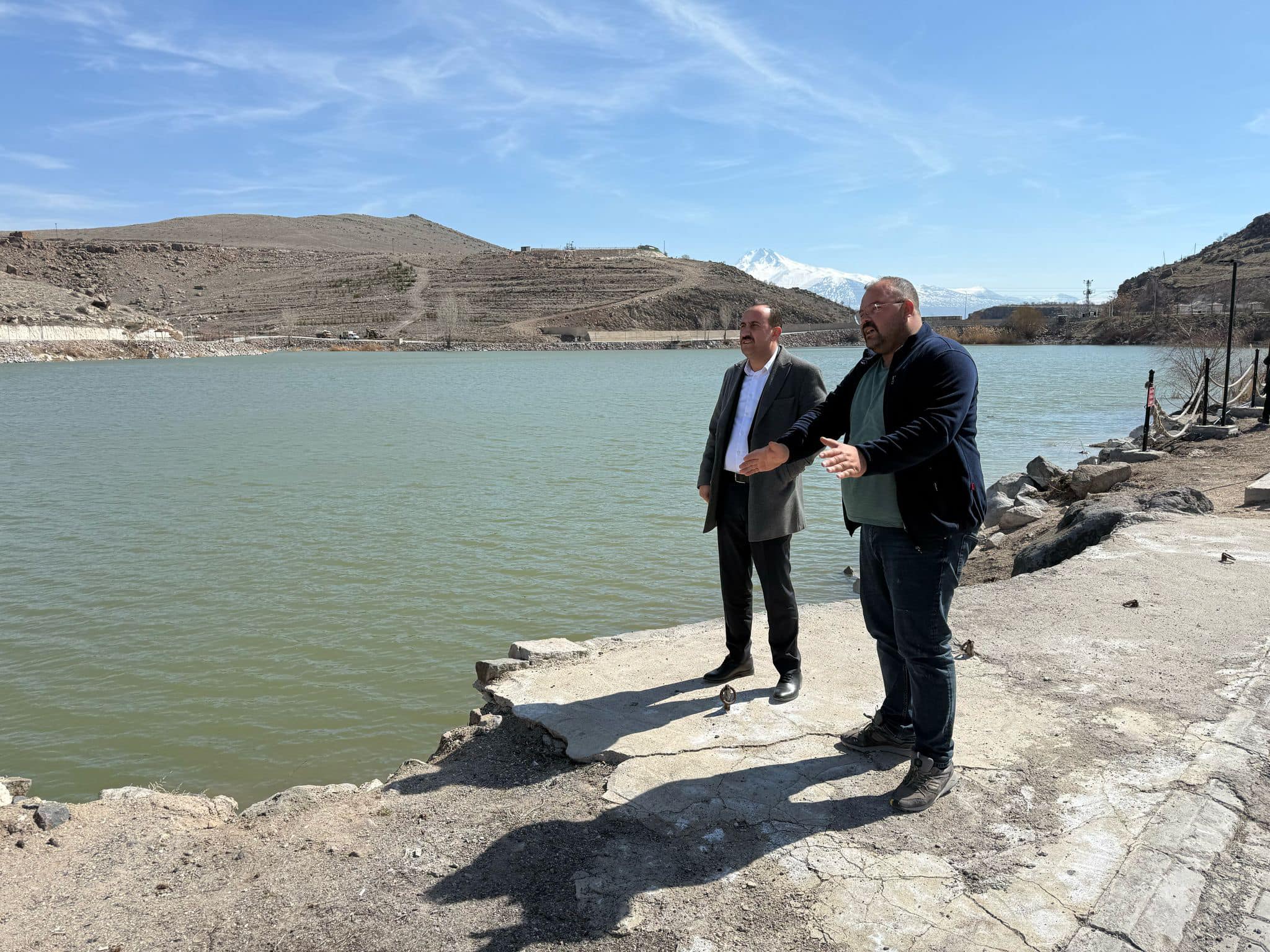 Belediye Başkanımız Av. Mustafa İLMEK, İncesu Belediyesi Meclis üyeleri ile 2025 yatırımları ve projelerle ilgili istişare toplantısı yaptı.