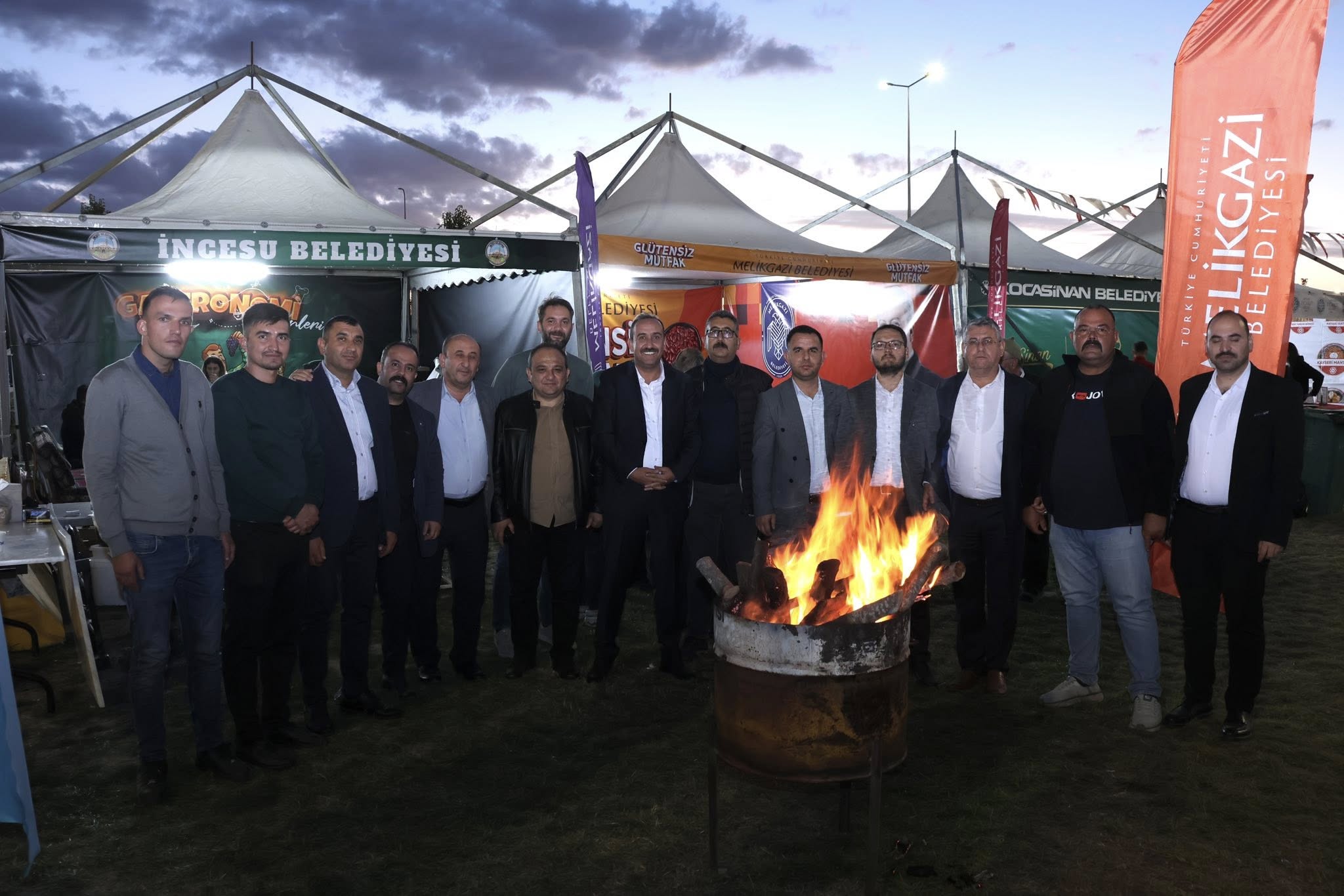 Biz etkinliklere damgamızı vurmayı severiz!