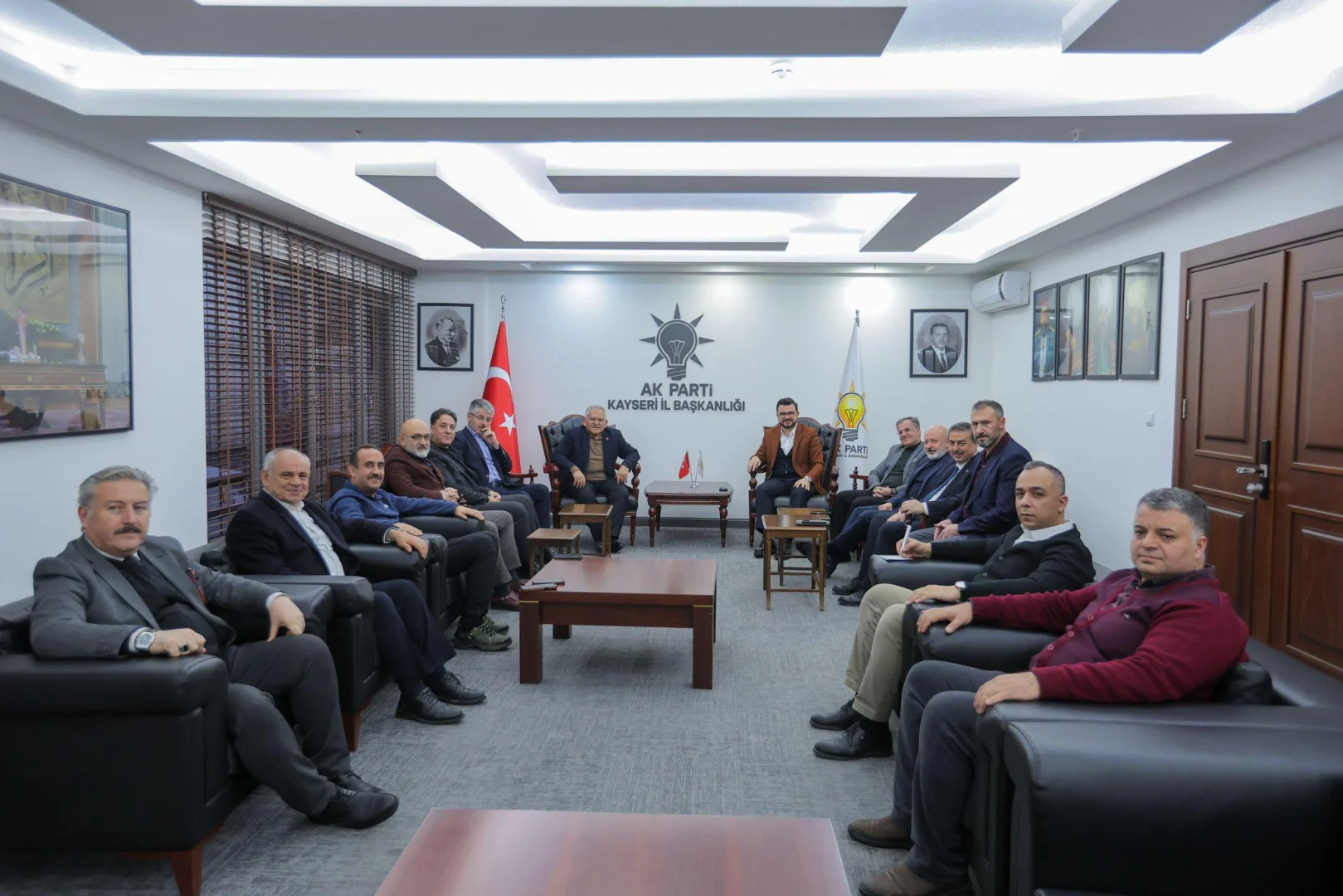 Sayın milletvekillerimize ve kıymetli başkanlarımıza yürüttükleri çalışmalarda başarılar ve kolaylıklar dileriz.