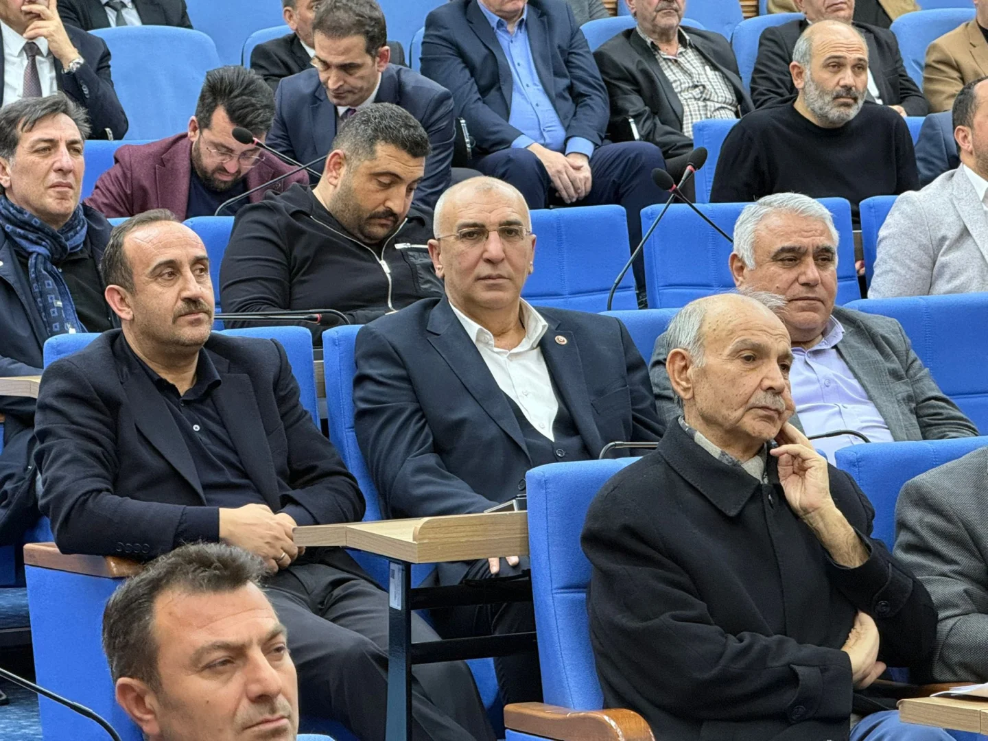 Alınan kararların ilçemize hayırlar getirmesini temenni ederiz.