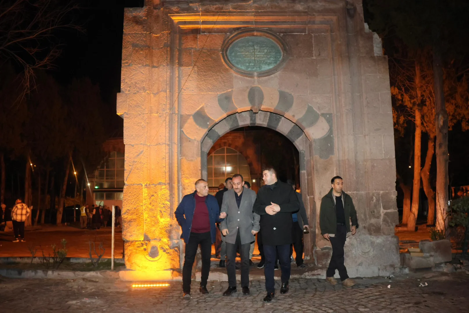 Tüm Halkımızın kandili mübarek olsun.