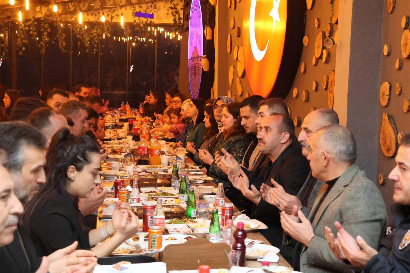 Ayşe Saffet Arslan Sağlık Meslek Yüksekokulu tarafından düzenlenen iftar programına katıldık.