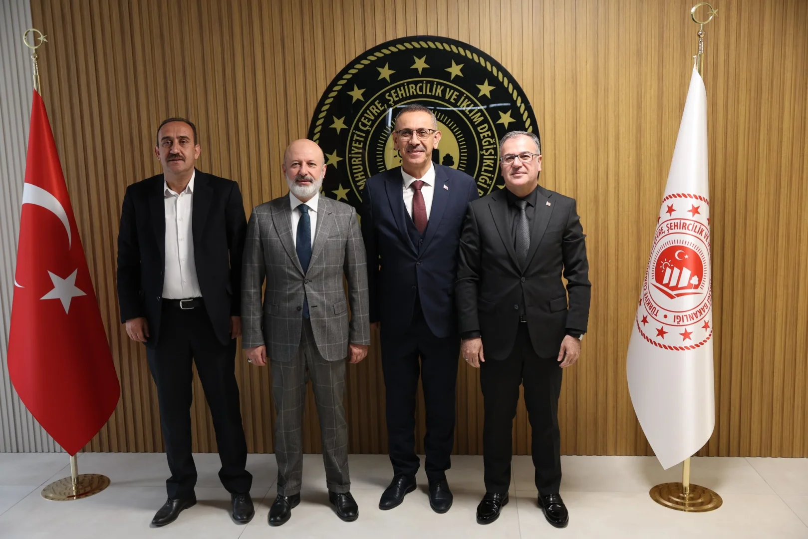 İl Müdürümüze şehrimize katacağı hizmetlerden dolayı şimdiden teşekkür eder, başarılar dileriz.