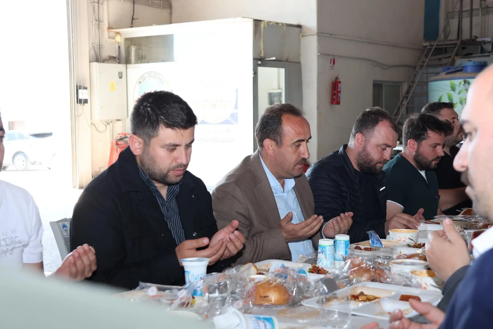 Aynı Sofrada, Aynı Kararlılıka