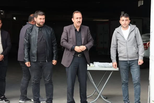 Biz, büyük ve güçlü bir aileyiz!