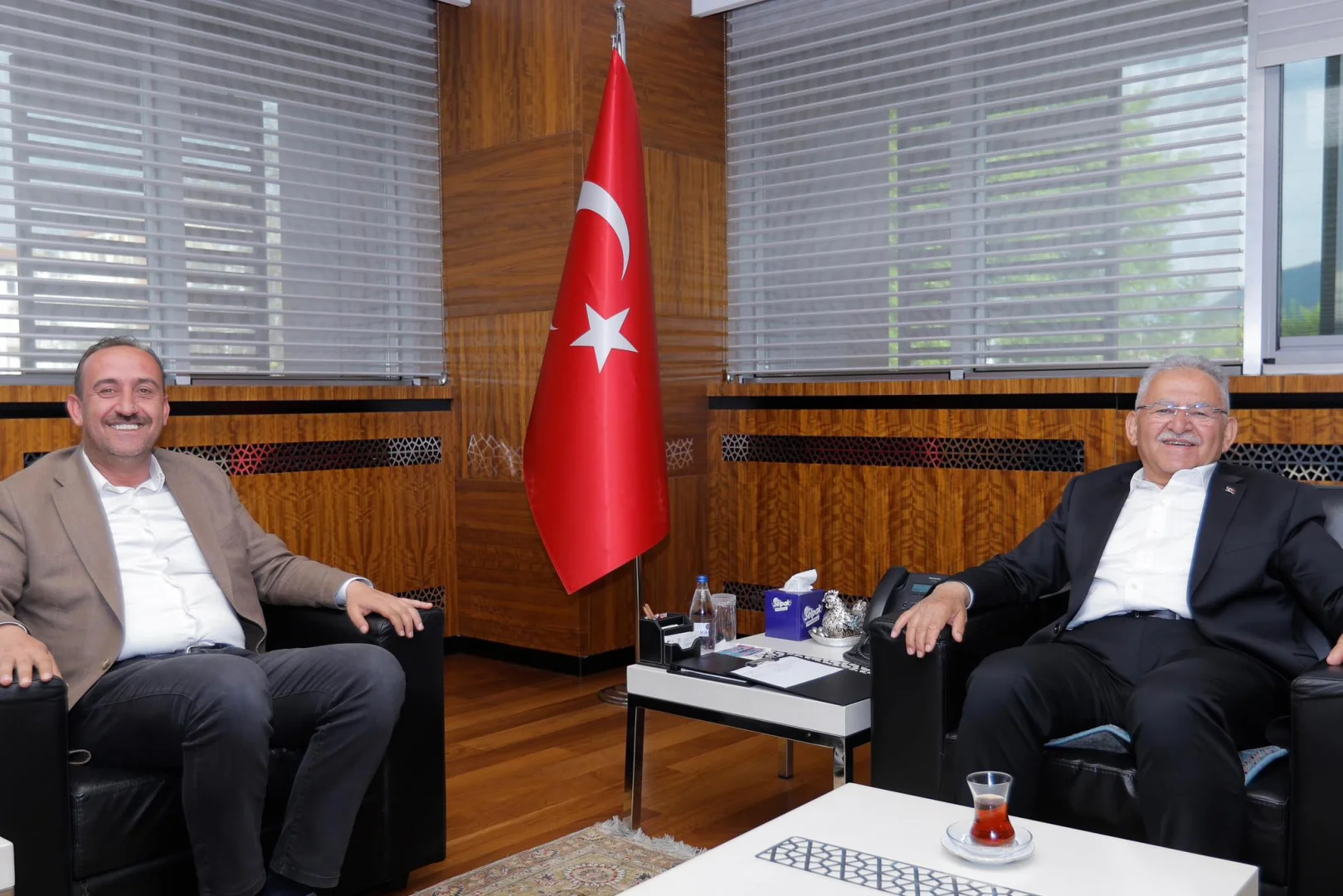 Belediye Başkanımız Av. Mustafa İLMEK, Büyükşehir Belediye Başkanımız Sn. Memduh BÜYÜKKILIÇ’ı makamında ziyaret ederek
