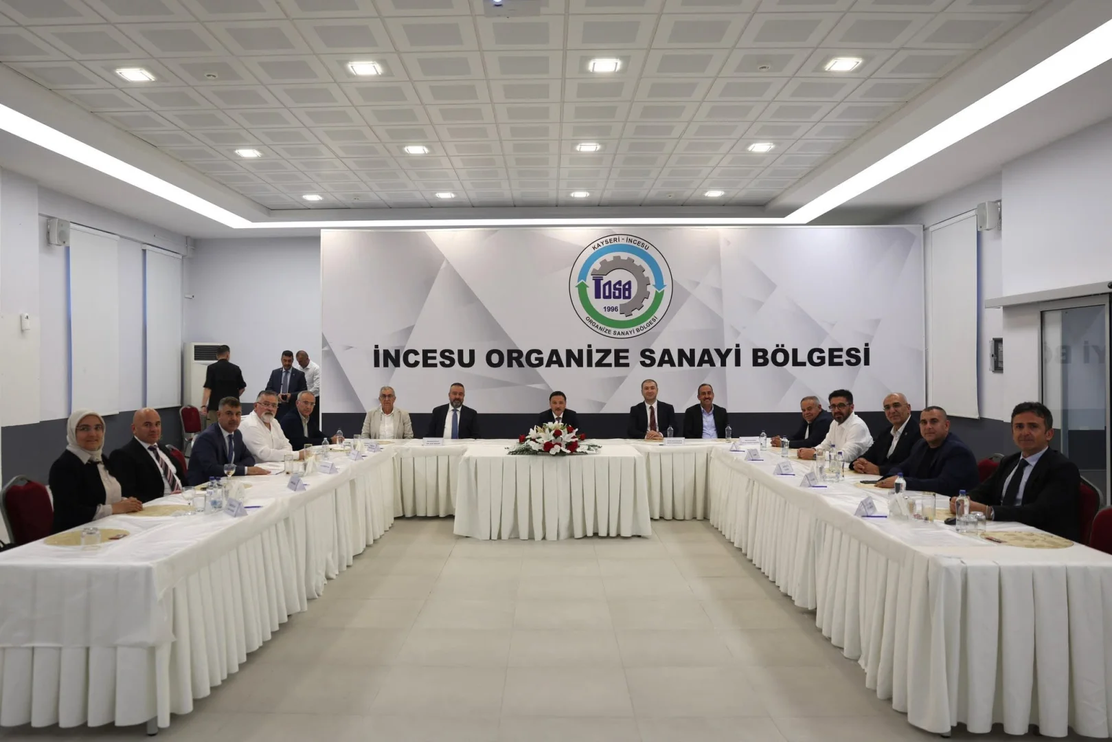 Belediye Başkanımız Av. Mustafa İLMEK, Valimiz Sn. Gökmen ÇİÇEK Başkanlığında İncesu Organize Sanayi Bölgesi Müteşebbis Teşekkül Heyeti, toplantısına katıldı.