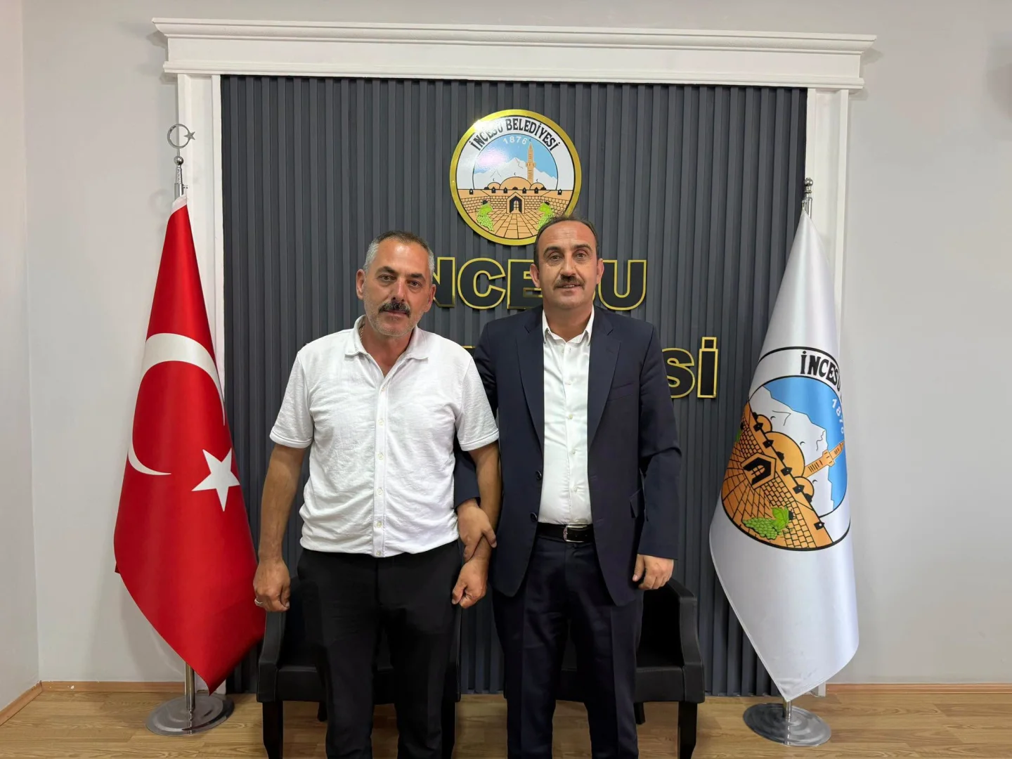Süksün Hürriyet mahallemizin kıymetli muhtarı Belediye Başkanımız Av. Mustafa İLMEK’i ziyaret ederek çalışmalarla ilgili istişare yaptı.