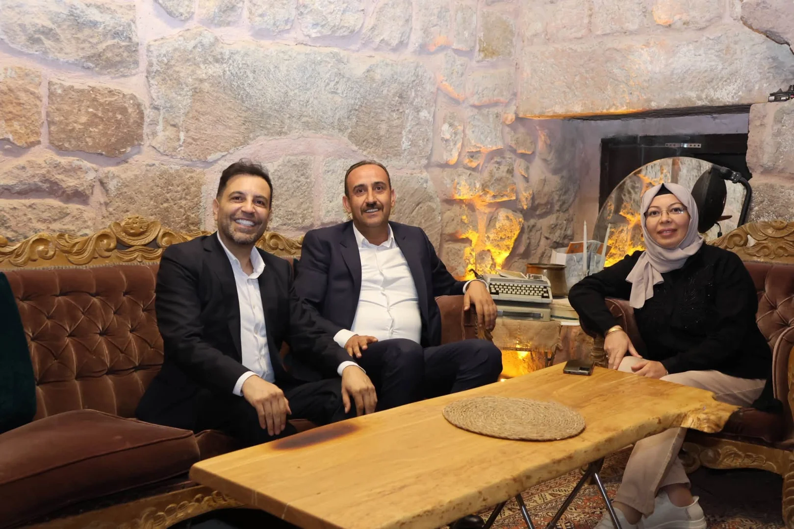 Türk Halk Müziğinin güçlü sesi İsmail Altunsaray’ın konser verdiği Vefa ve Anma gecesine katkı sağlayan, emek veren, katılım gösteren herkese sonsuz teşekkür ederiz.
