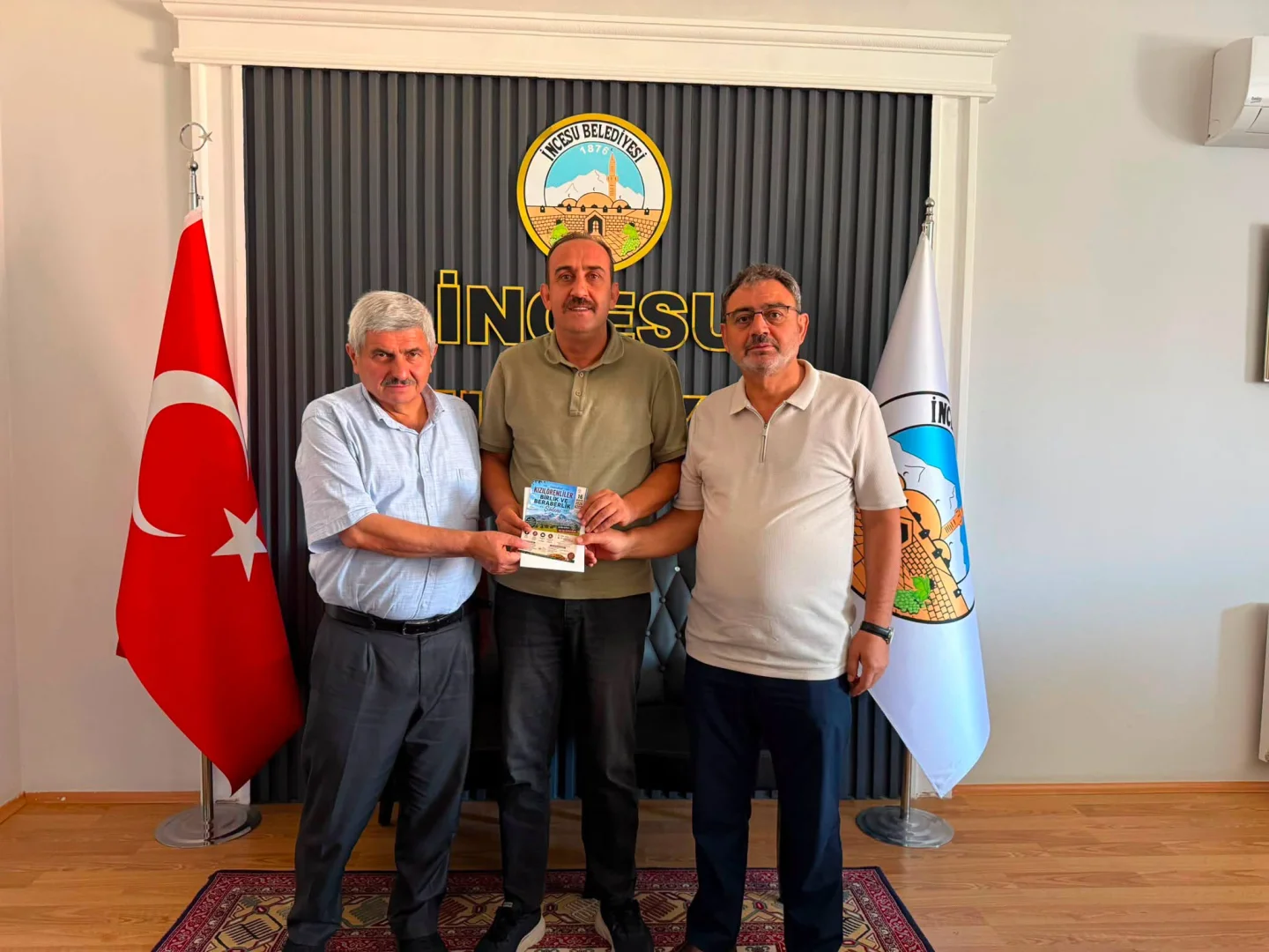 16 Ağustos’ta yapılacak Birlik ve Beraberlik Şenliğine davet etti.