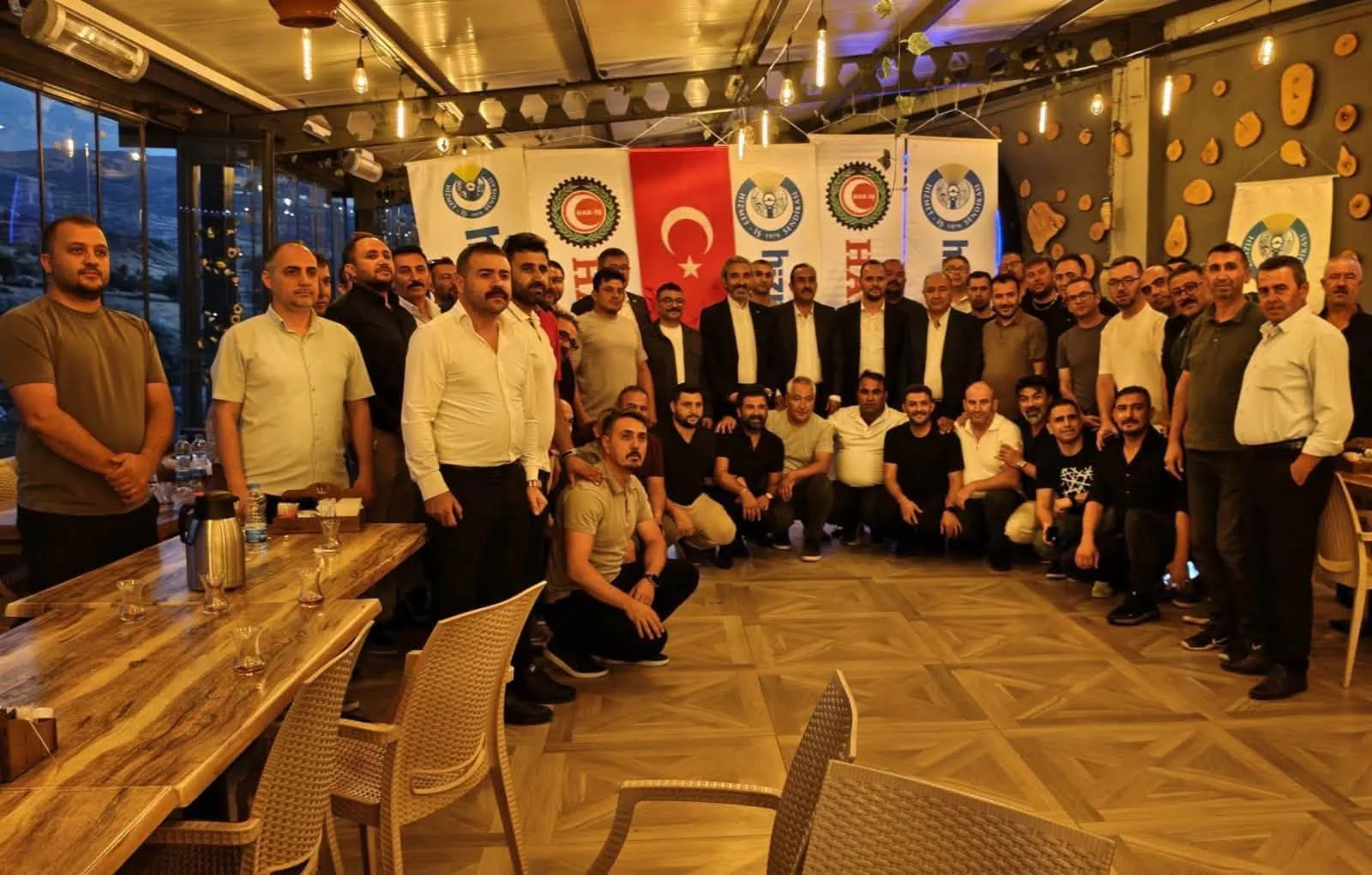 Birlik, beraberlik ve dayanışma ruhuyla gerçekleştirilen buluşmanın hayırlara vesile olmasını diliyoruz.