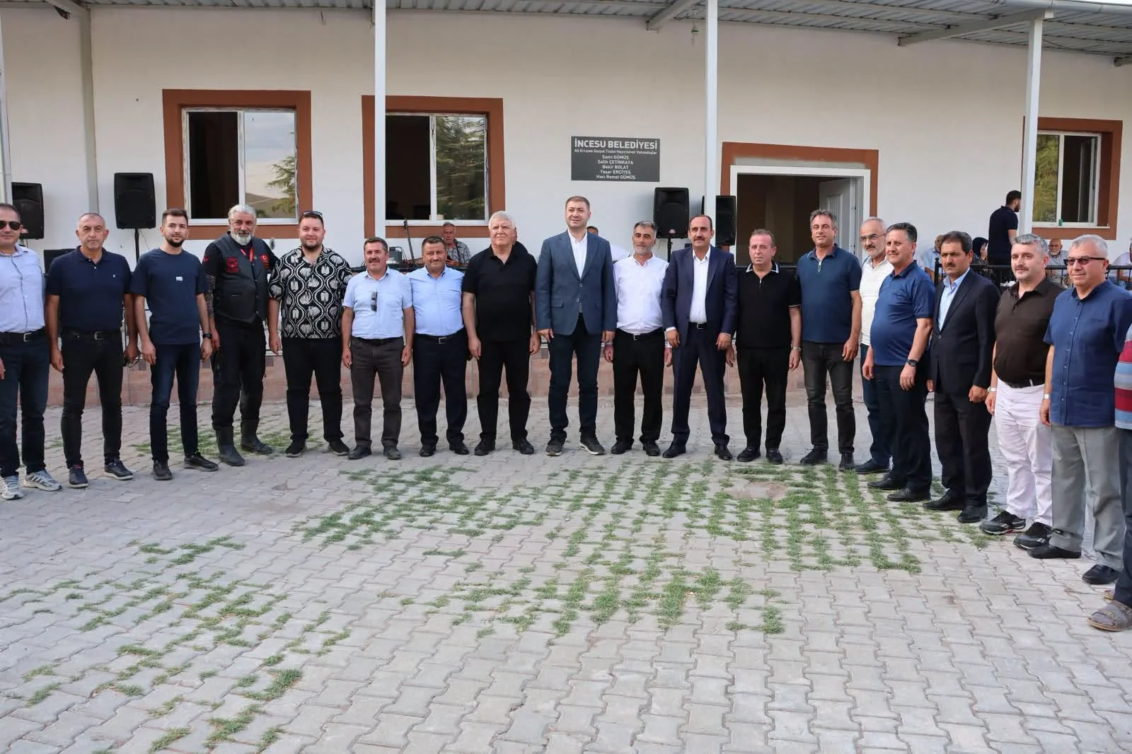 Belediye Başkanımız Av. Mustafa İLMEK, İlçe Kaymakamımız Sn. Ömer Said KARAKAŞ, AK Parti İlçe Başkanımız Sn. Mehmet KOÇ ile Garipçe Mahallemizde düzenlenen Bulgur Festivaline katıldı. Emeği geçenlere teşekkür ederiz.