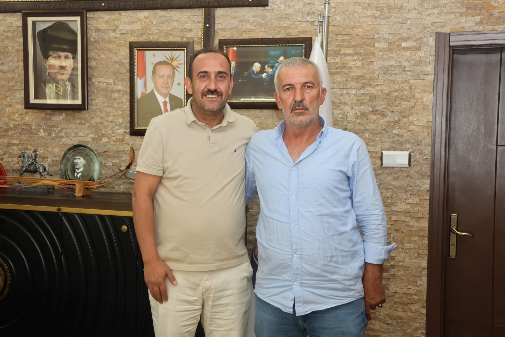 Tahirini mahalle muhtarımız Sn. Mehmet Çavdar, Belediye Başkanımız Av. Mustafa İLMEK’i makamında ziyaret etti.