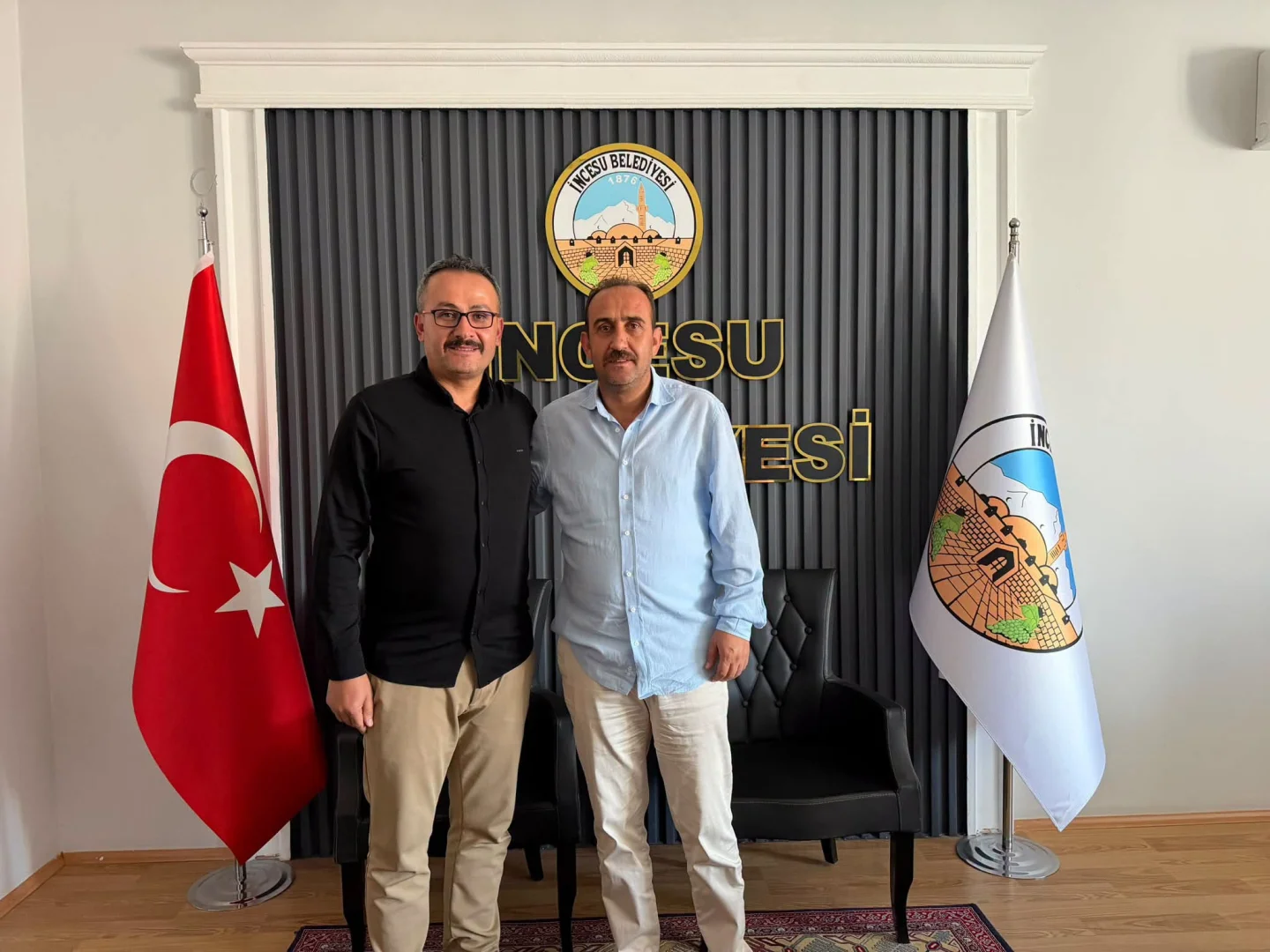 Örenşehir Mahalle Muhtarımız Sn. Sebahattin Kızıl Belediye Başkanımız Av. Mustafa İLMEK’i ziyaret etti.