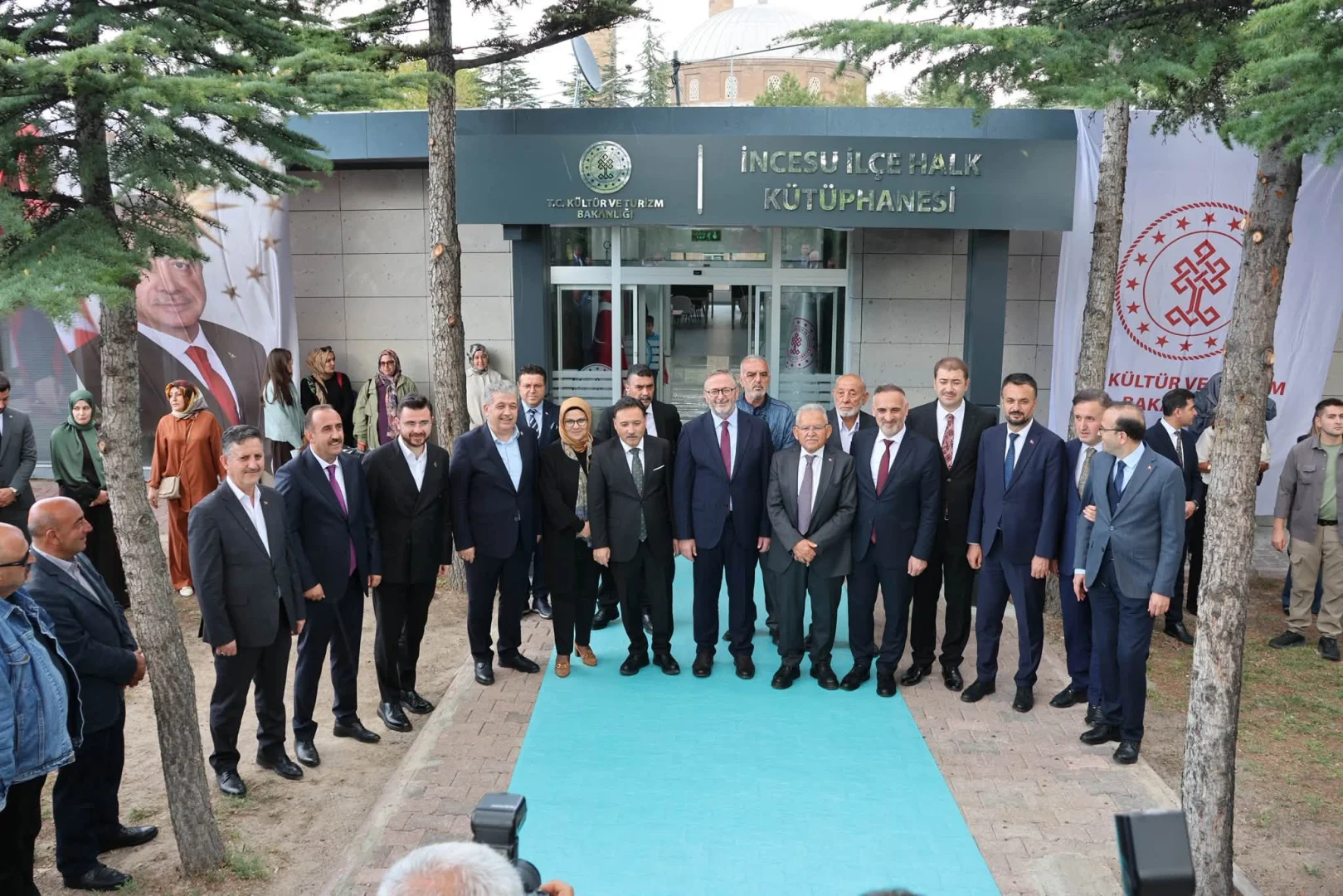 İlçe Halk Kütüphanemizin açılış programına katıldık.