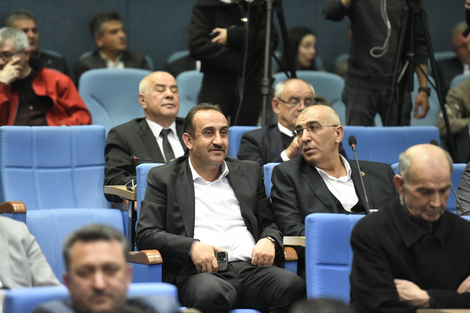 Alınan meclis kararlarının ilçemiz ve şehrimize hayırlar getirmesini temenni ederiz.